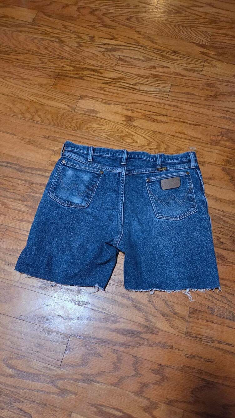 Wrangler 36 x 17 Denim Shorts